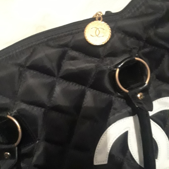 Chanel tote - Picture 3 of 3